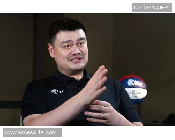 姚明小树时代的成长与蜕变：从篮球场到人生舞台的精彩旅程