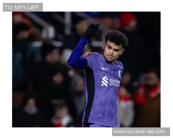 阿森纳逆转利物浦5-1大胜足总杯赛场激情四溢引爆全场 阿森纳逆转利物浦5-1大胜足总杯赛场激情四溢引爆全场