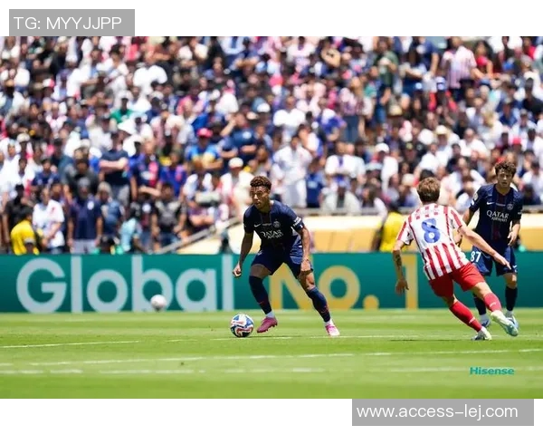 国米与巴黎圣日耳曼友谊赛平局争议判罚引发全场热议 国米与巴黎圣日耳曼友谊赛平局争议判罚引发全场热议