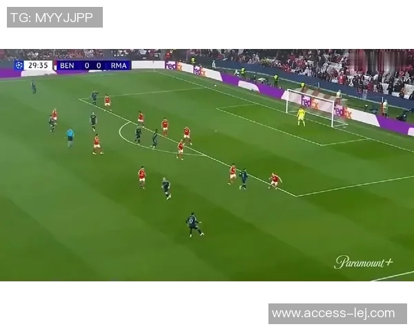 本菲卡逆袭里昂3-2爆冷全场欢呼数据分析揭示比赛精彩瞬间 本菲卡逆袭里昂3-2爆冷全场欢呼数据分析揭示比赛精彩瞬间