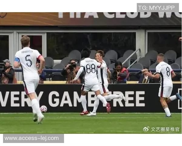 国米与利物浦友谊赛激战四三国米逆转胜利引爆全场气氛